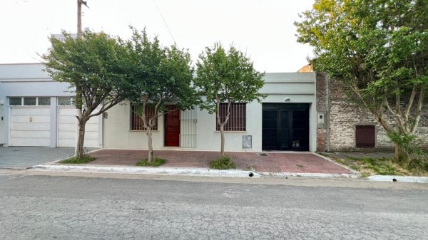 Casa en venta | 4 ambientes | Ca&ntilde;uelas