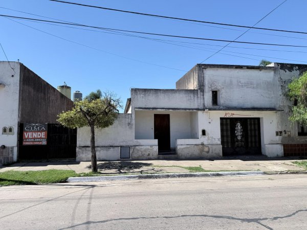 Casa en venta | 3 ambientes | Ca&ntilde;uelas