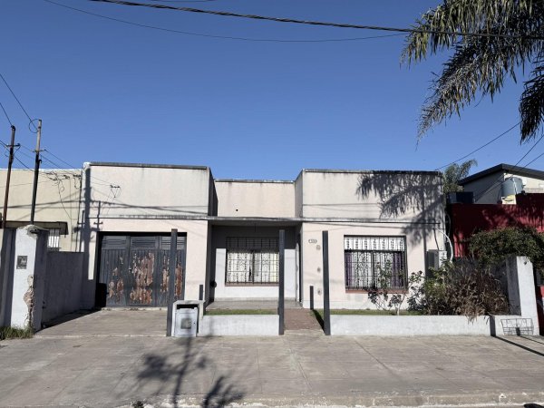 Casa en venta | 4 ambientes | Ca&ntilde;uelas