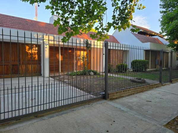 Casa en alquiler | 5 ambientes | Burzaco