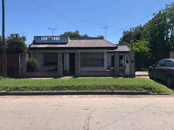 Casa en venta | 3 ambientes | Longchamps
