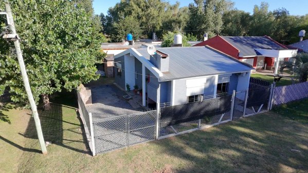 Casa en alquiler | 4 ambientes | Ca&ntilde;uelas