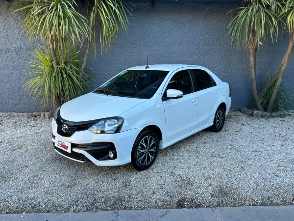 Toyota Etios 1.5 4 Ptas Xls 6mt
