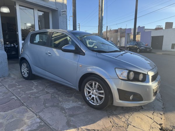 Chevrolet Sonic 1.6 5 Ptas Lt - Azul