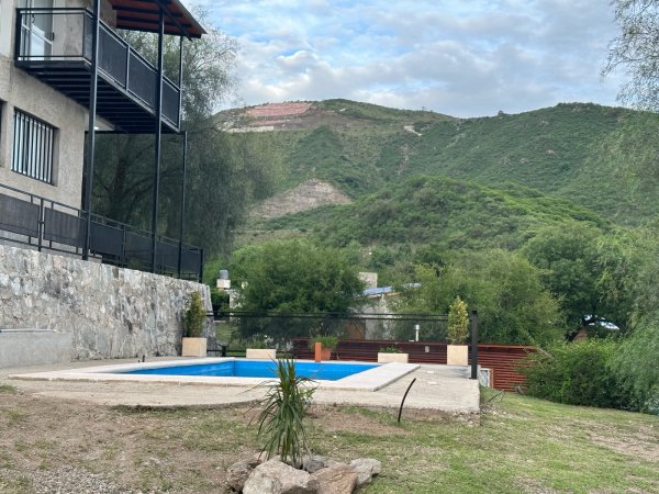 Casa en alquiler | 2 ambientes | Valle Hermoso