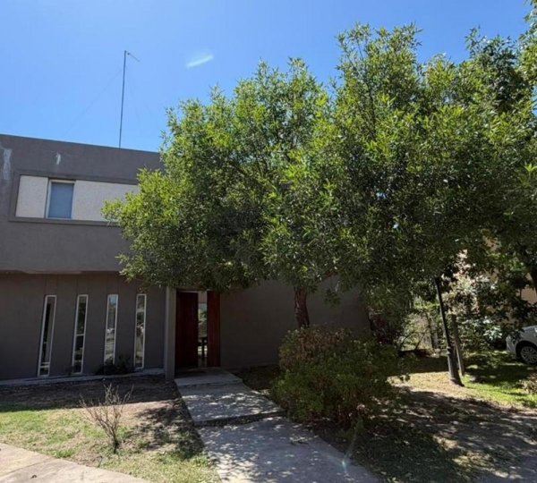 Casa en venta | 4 ambientes | Los Robles | Pilar