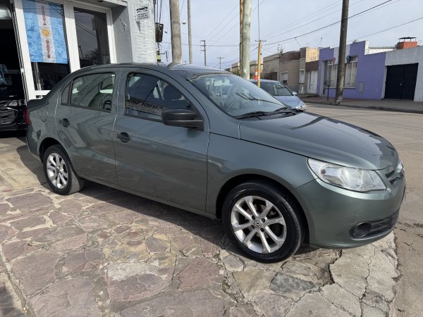 Volkswagen Voyage 1.6 Highline