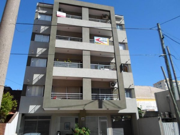 Departamento en alquiler | 2 ambientes | Adrogue | Almirante Brown ,est. Adrogue