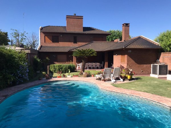 Casa en venta | 5 ambientes | Gonzalez Moreno