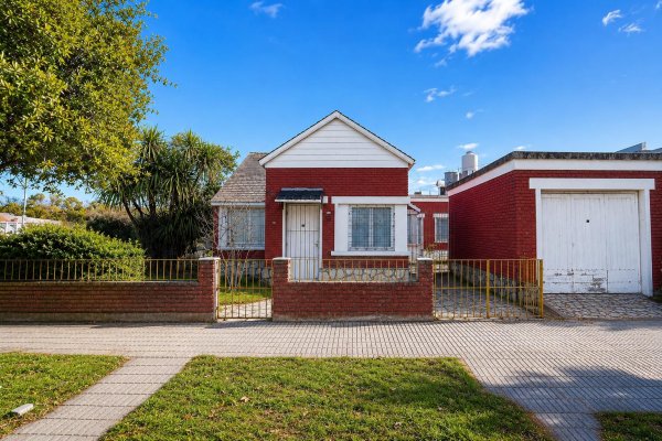 Casa en venta | 5 ambientes | Turdera