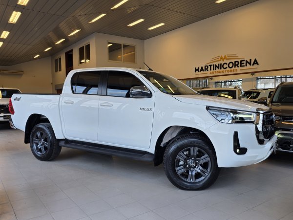 Toyota Hilux L/21 2.8 Dc 4x4 Tdi Srv At6 | Las Flores