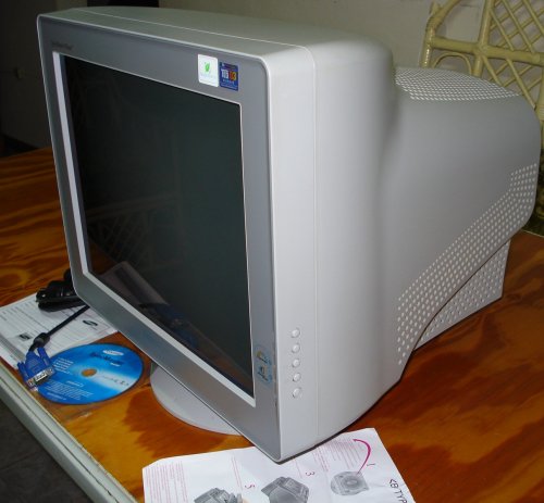 Monitor Samsung SyncMaster 794 Mb en Olavarría - Región 20