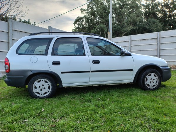 Chevrolet Corsa Corsa Wagon 1.6 Gl Aa Dh