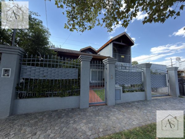 Casa en venta | 4 ambientes | Hurlingham
