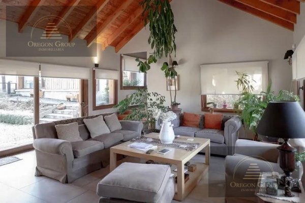 Casa en venta | 6 ambientes | Pe&ntilde;on Del Lolog | San Martin De Los Andes