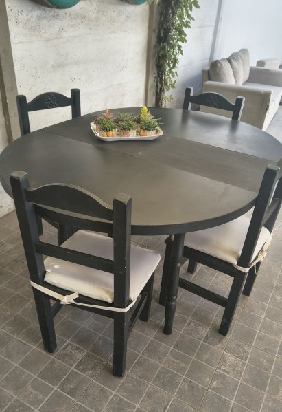 Mesa redonda extensible + 4 sillas