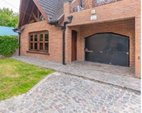 Casa en venta | 7 ambientes | Jose Marmol | Almirante Brown ,est. Adrogue