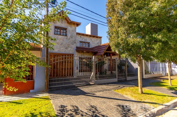 Casa en venta | 5 ambientes | Santa Margarita | Bahia Blanca