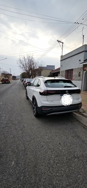 Volkswagen Nivus Highline 200 Tsi | Tandil