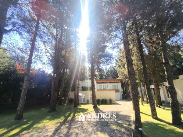 Casa en alquiler | 6 ambientes | Barrio Costa Esmeralda | Pinamar