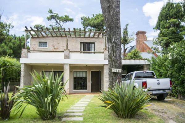 Casa en alquiler | Jardines de Cordoba | Punta del Este