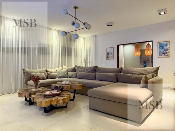 Casa en venta | 5 ambientes | Joaquin Gorina | La Plata