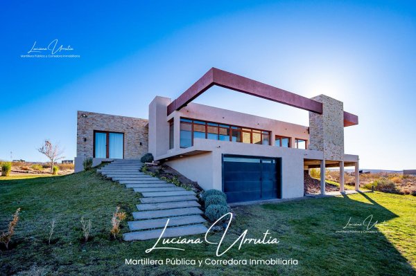 Casa en venta | 4 ambientes | Villa El Chocon