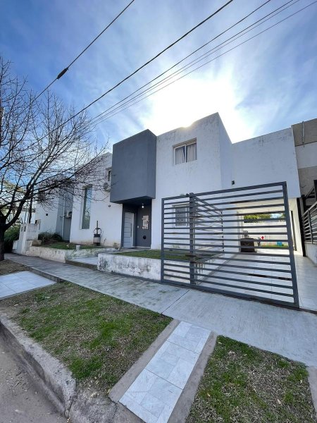 Casa en venta | 4 ambientes | Nuevo Jardines Del Boulevard | Cordoba