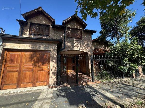 Casa en alquiler | 5 ambientes | Castelar