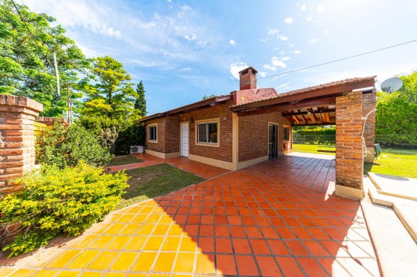 Casa en venta | 3 ambientes | Funes