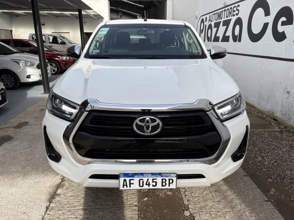 Toyota Hilux Hilux 2.8 Dc 4x4 Tdi Srv At