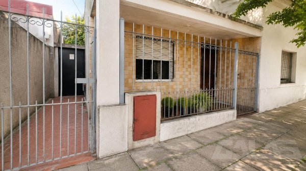 Casa en venta | 3 ambientes | San Antonio De Padua | Merlo