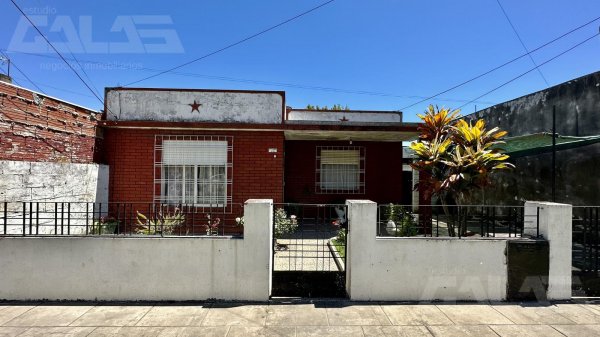Casa en venta | 3 ambientes | Castelar