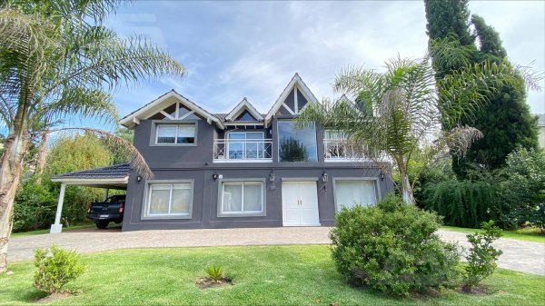 Casa en venta | 5 ambientes | Francisco Alvarez | Gonzalez Moreno