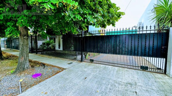 Casa en venta | 4 ambientes | Moron