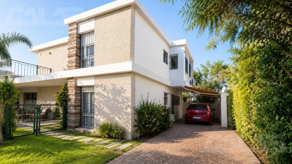 Casa en venta | 6 ambientes | Ituzaing&oacute; Norte | Ituzaingo