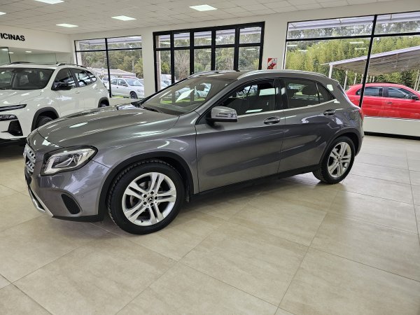 Mercedes Benz Gla 200 Urban | Azul