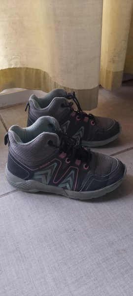 Zapatillas treking nena | Tandil