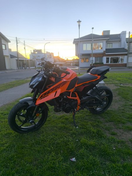 KTM Duke 390 Generaci&oacute;n 3 - Olavarr&iacute;a