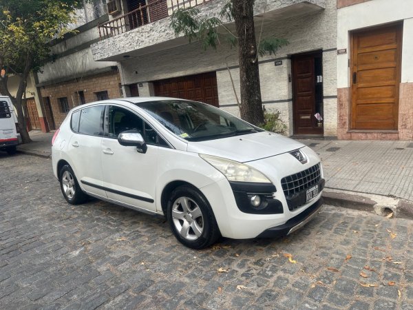 Peugeot 3008 1.6 Premium | Tandil