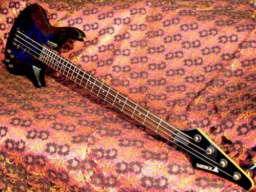 Vendo bajo samick saturn!! en Tandil - Región 20
